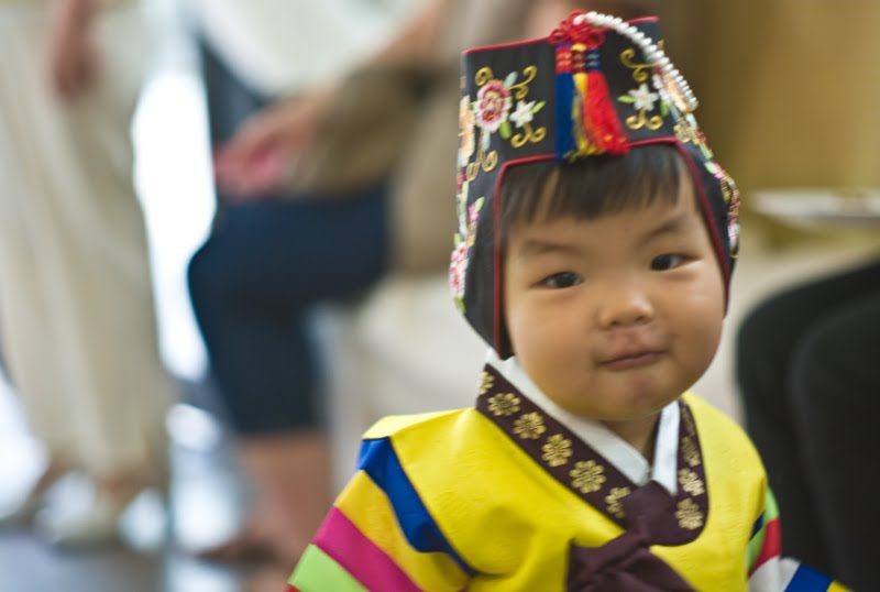 Sebi in her traditional Korean Hanbok.